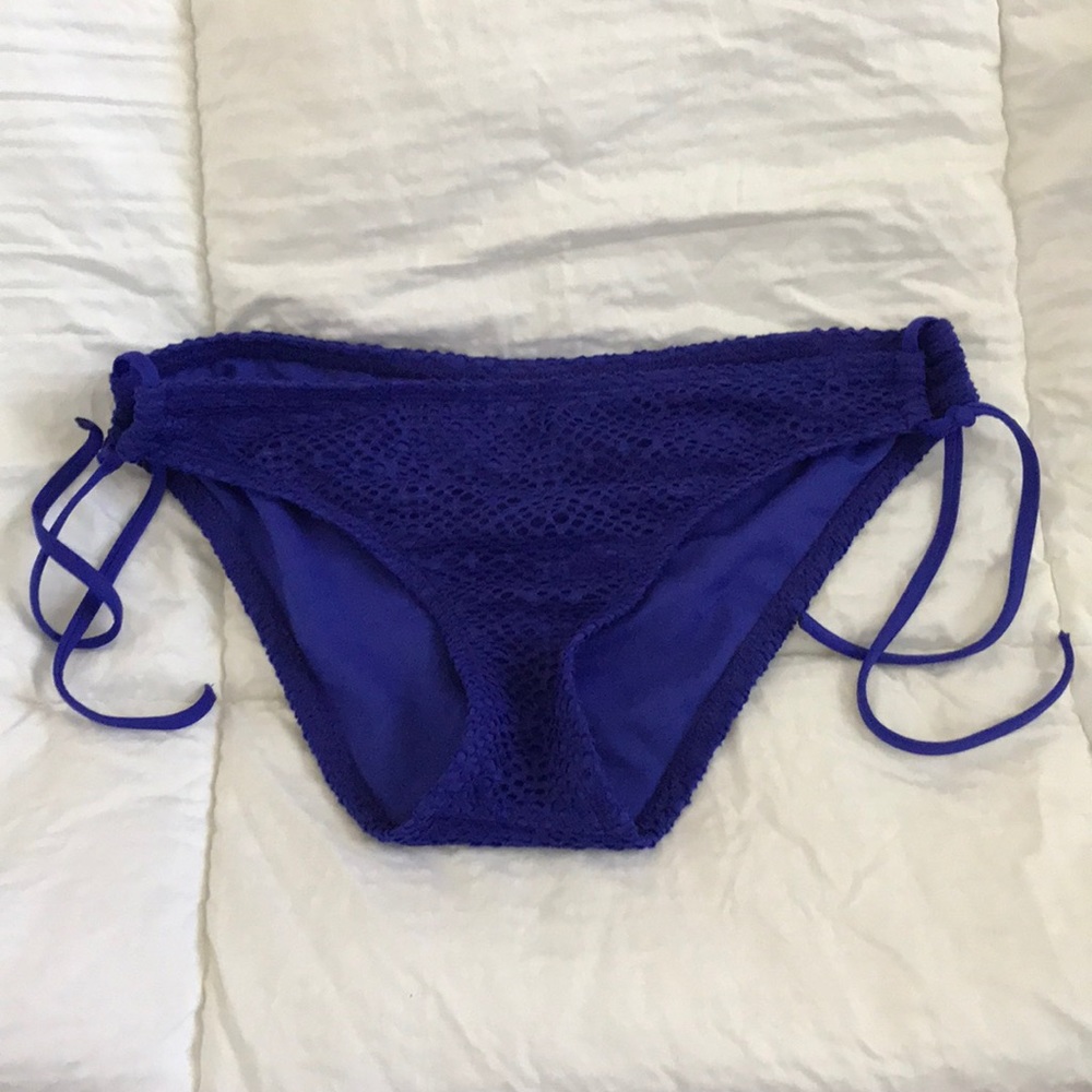 Bikini bottoms